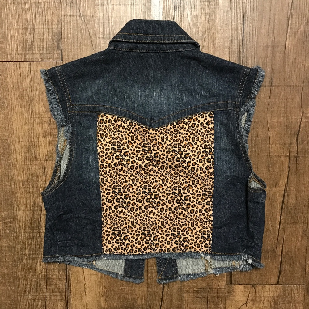 😍 Custom Leopard Denim Vest (small)